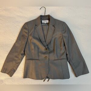 Calvin Klein Women's Classic Gray Pants Suit Size 4p / 4s